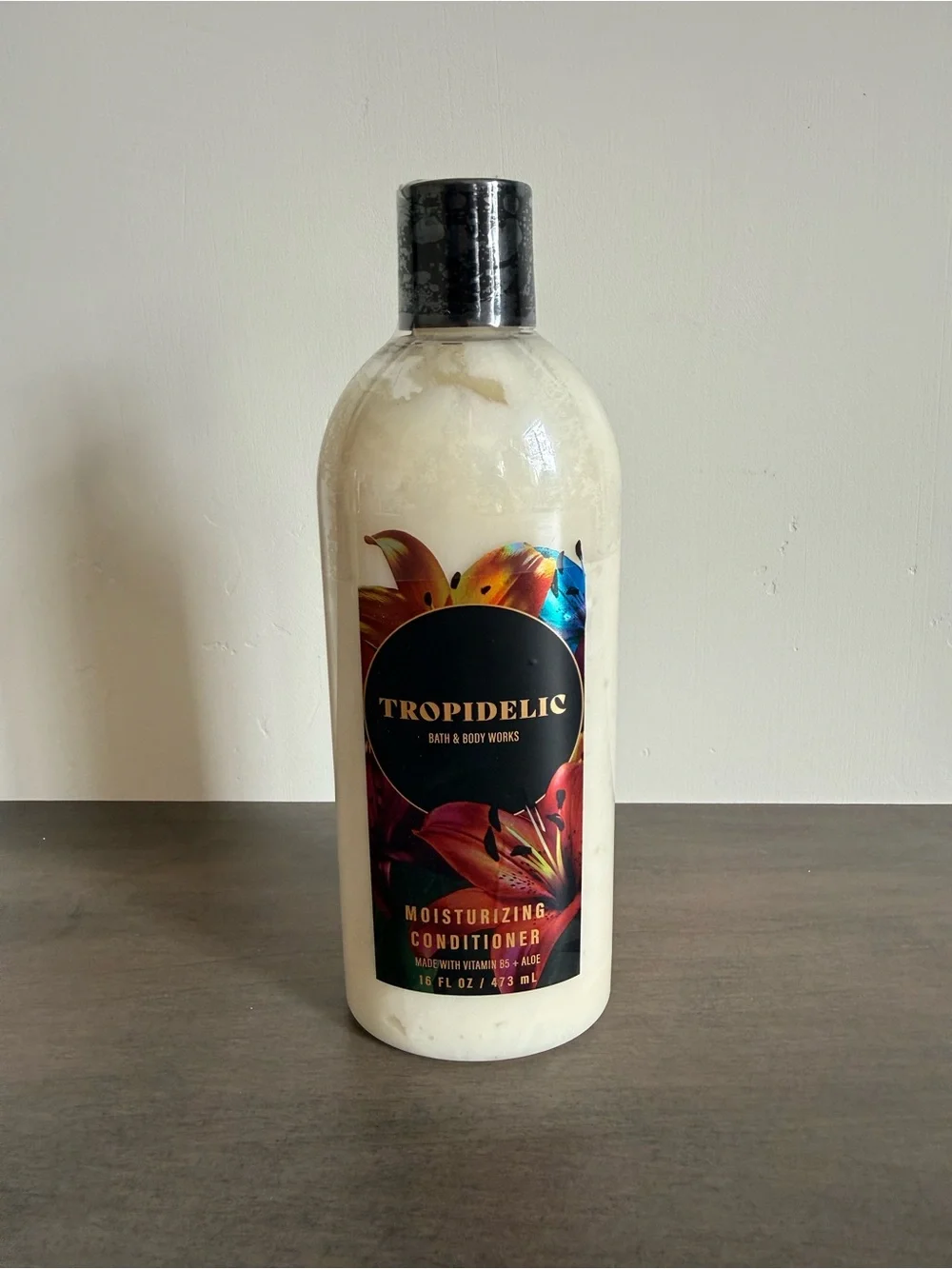 Bath & Body Works Tropidelic Moisturizing Conditioner New and Factory Sealed